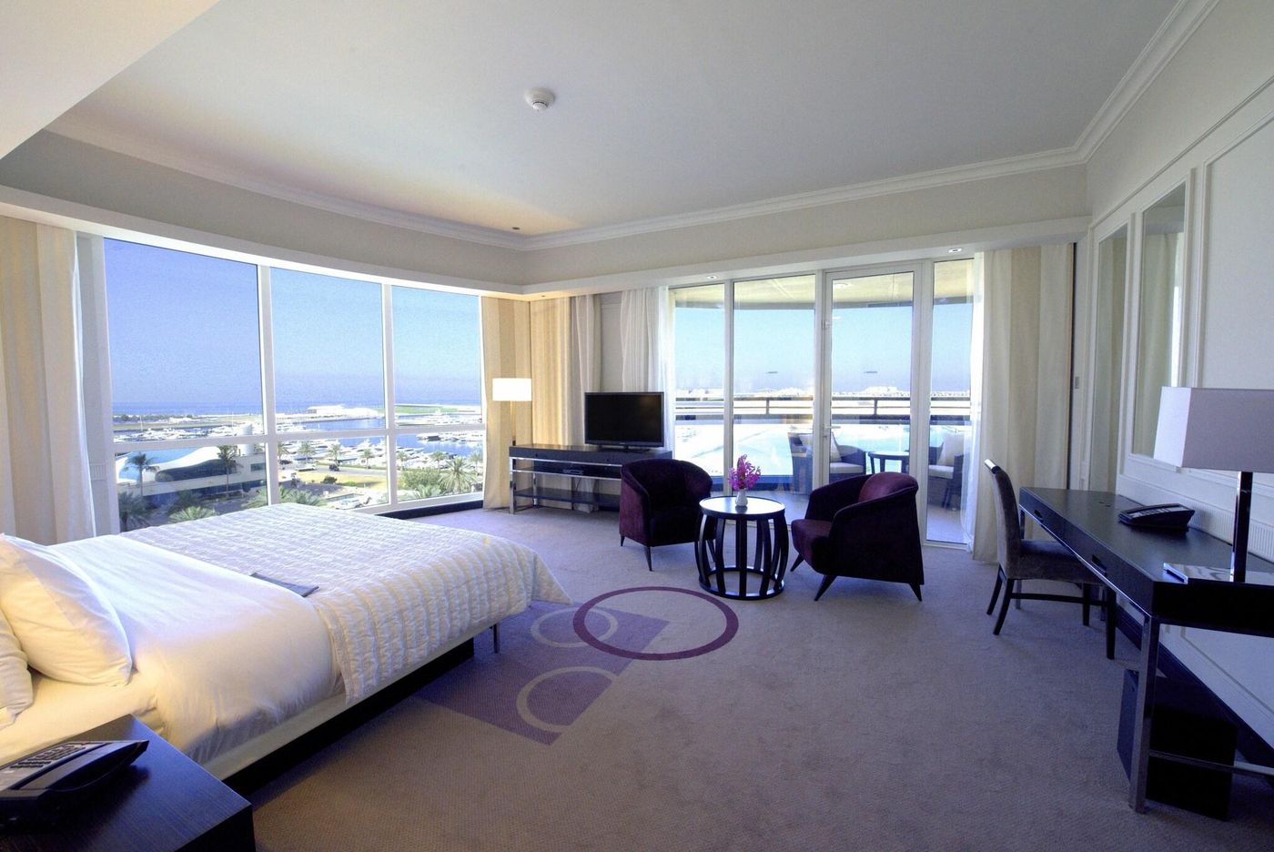 Le-Meridien-Mina-Seyahi-Beach-Resort---Marina-Room-39