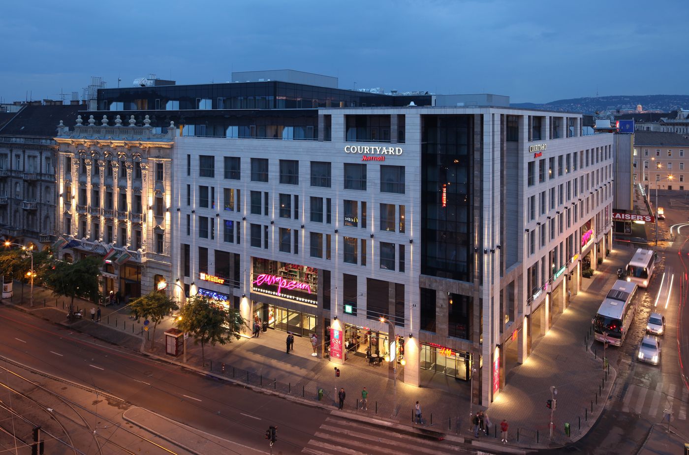Courtyard-Budapest-General-view-8