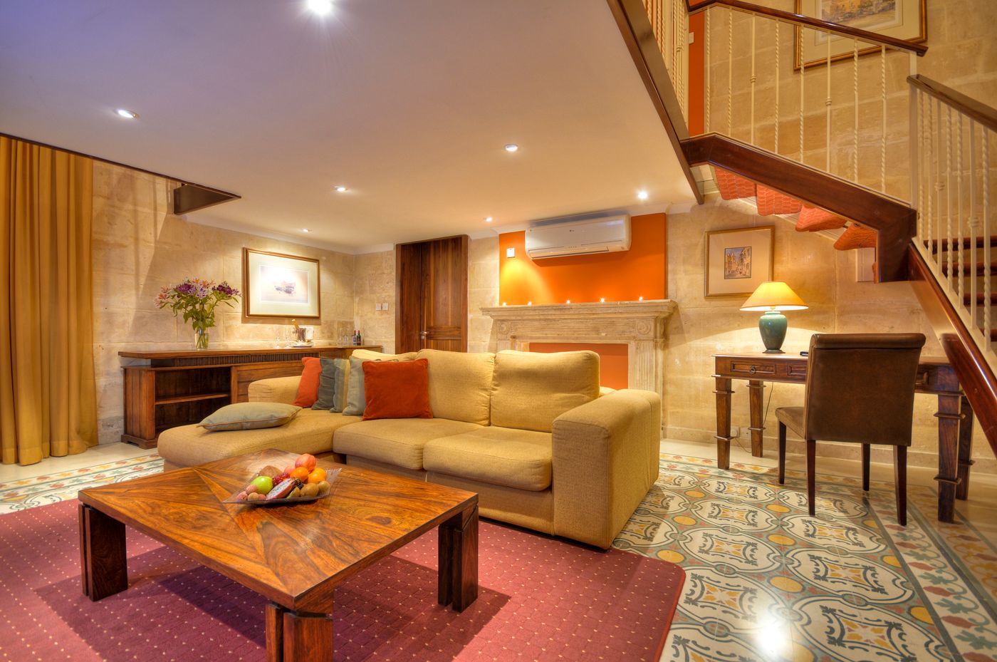 Palazzo-Capua-Room-9