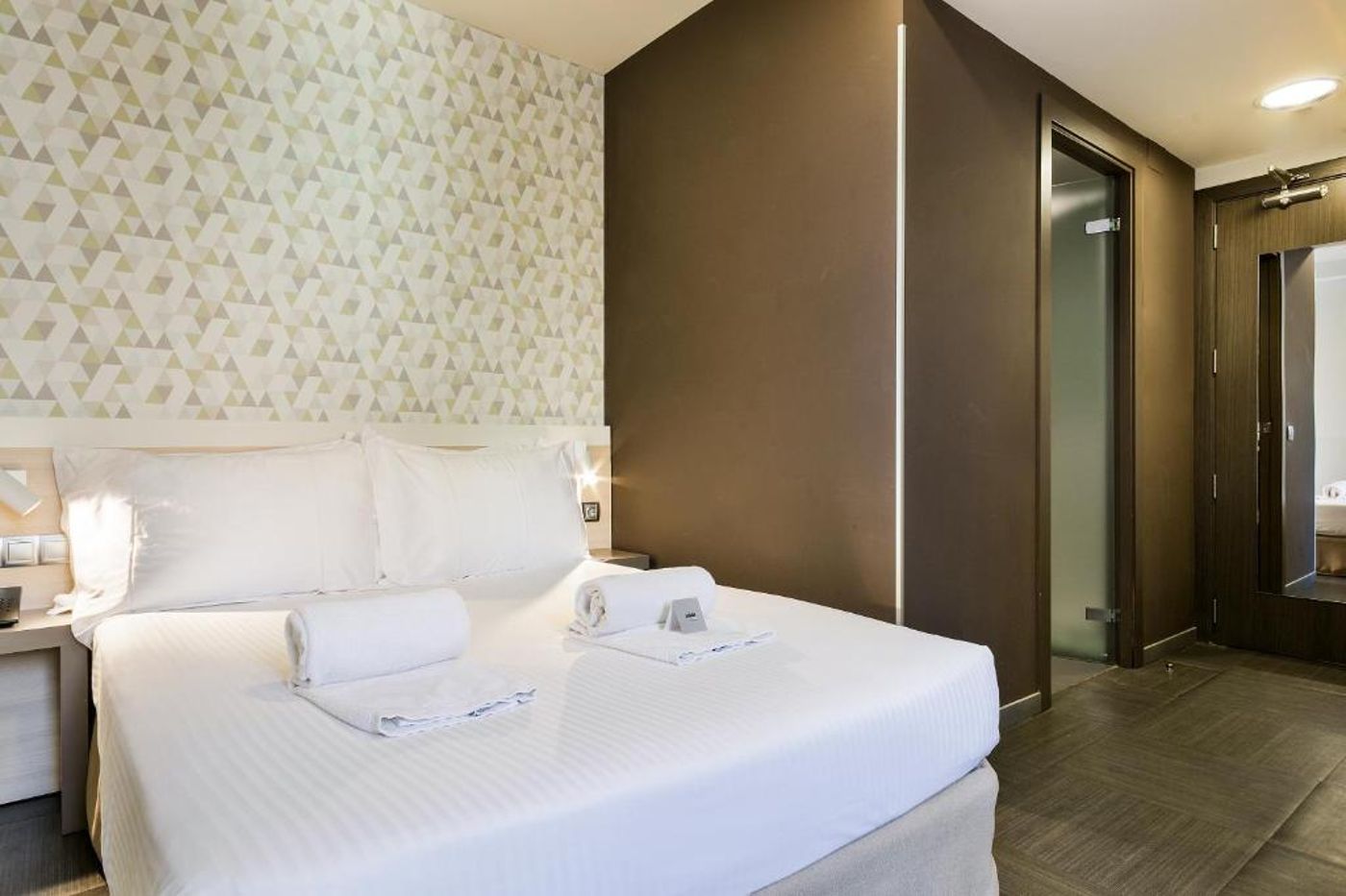 Laumon-Spain-BARCELONA-Room-9