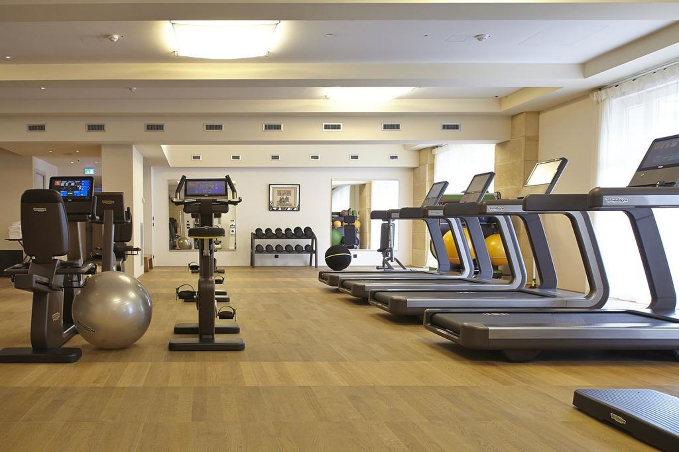 Palazzo-Parigi-Hotel---Grand-Spa-Sports-and-Entertainment-47