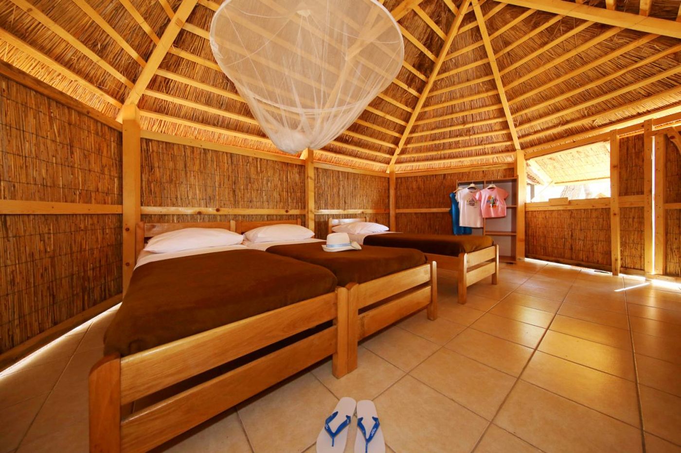 Pine Beach Pakostane