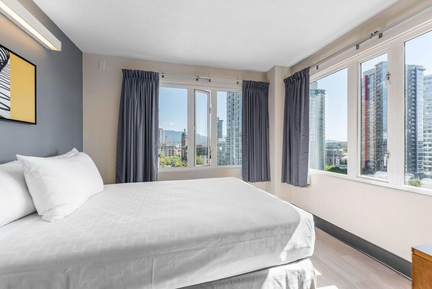 YWCA-Hotel-Vancouver-Room-23