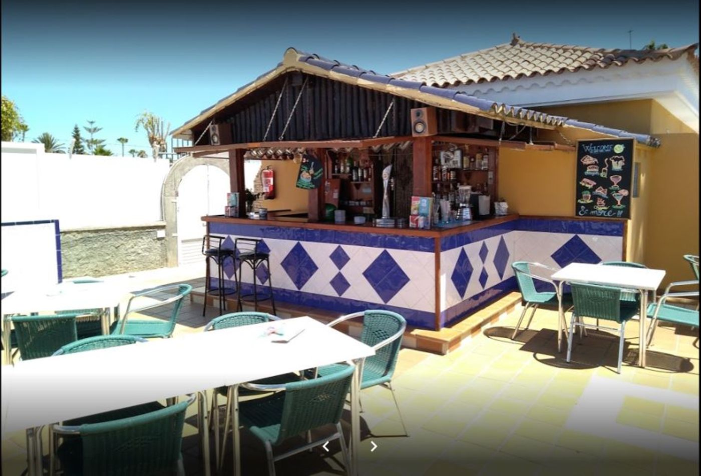 Tara-Bungalows-Bar-10