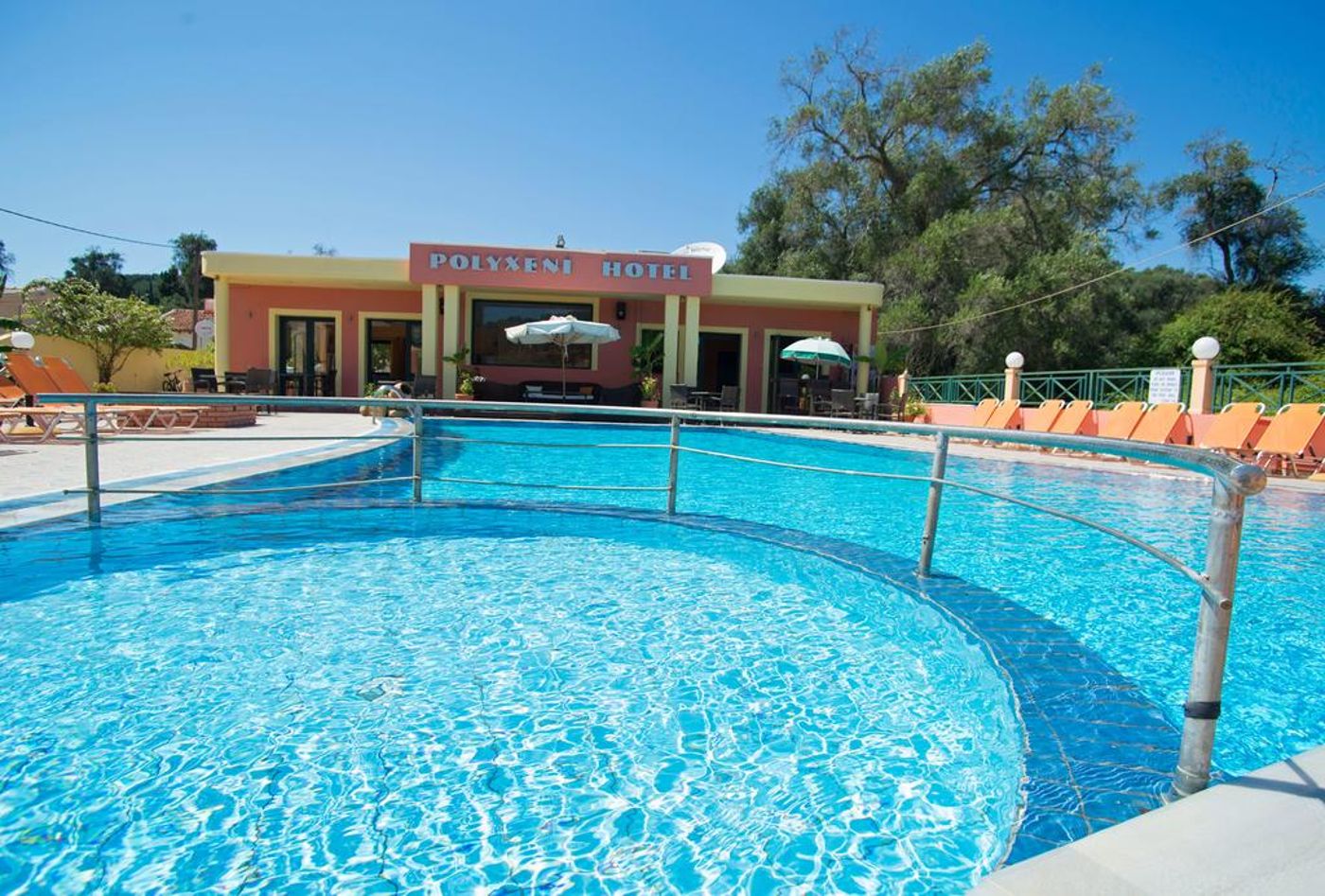 Magnolia-Aparthotel-Pool-1