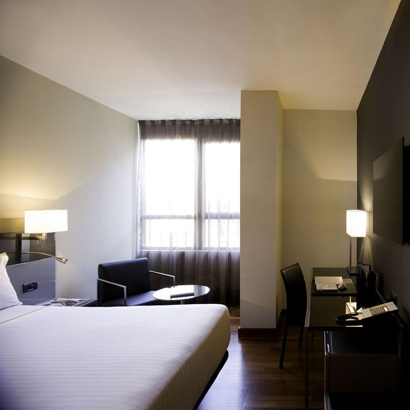 AC-Madrid-Avendia-de-America-General-view-34