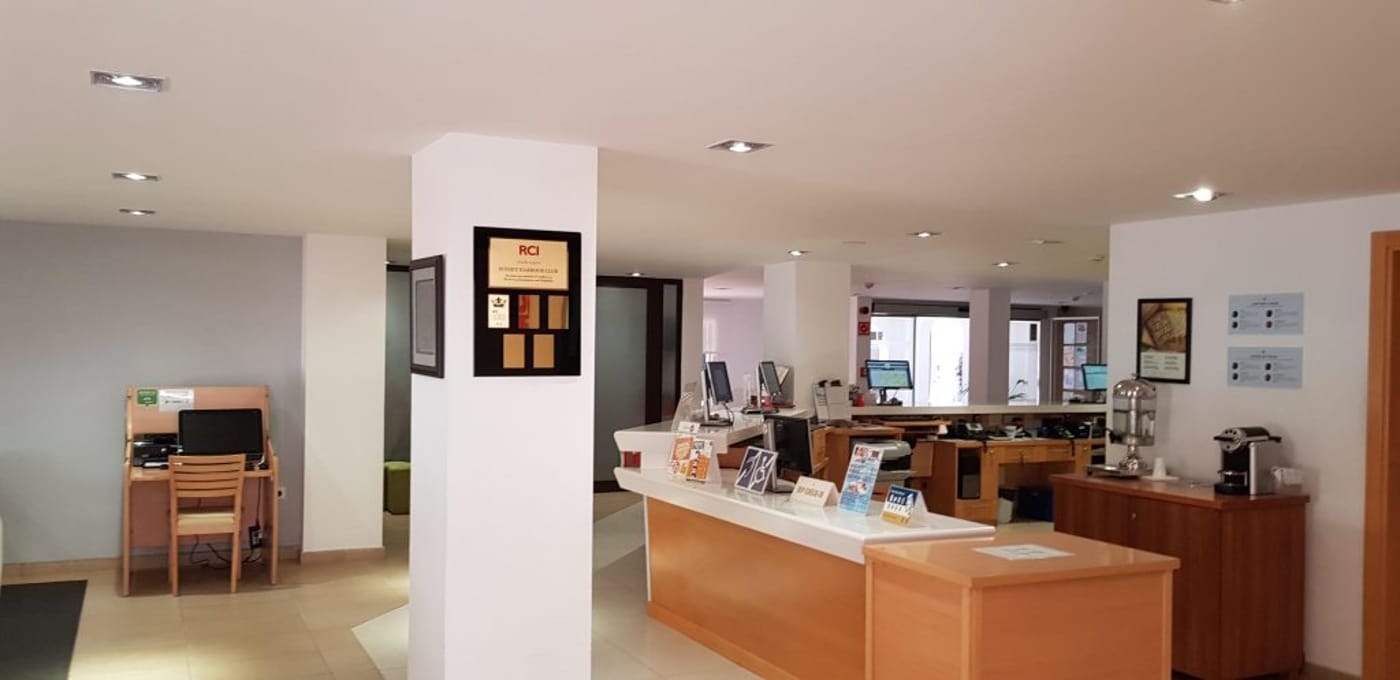 Pueblo-Torviscas-Lobby-34