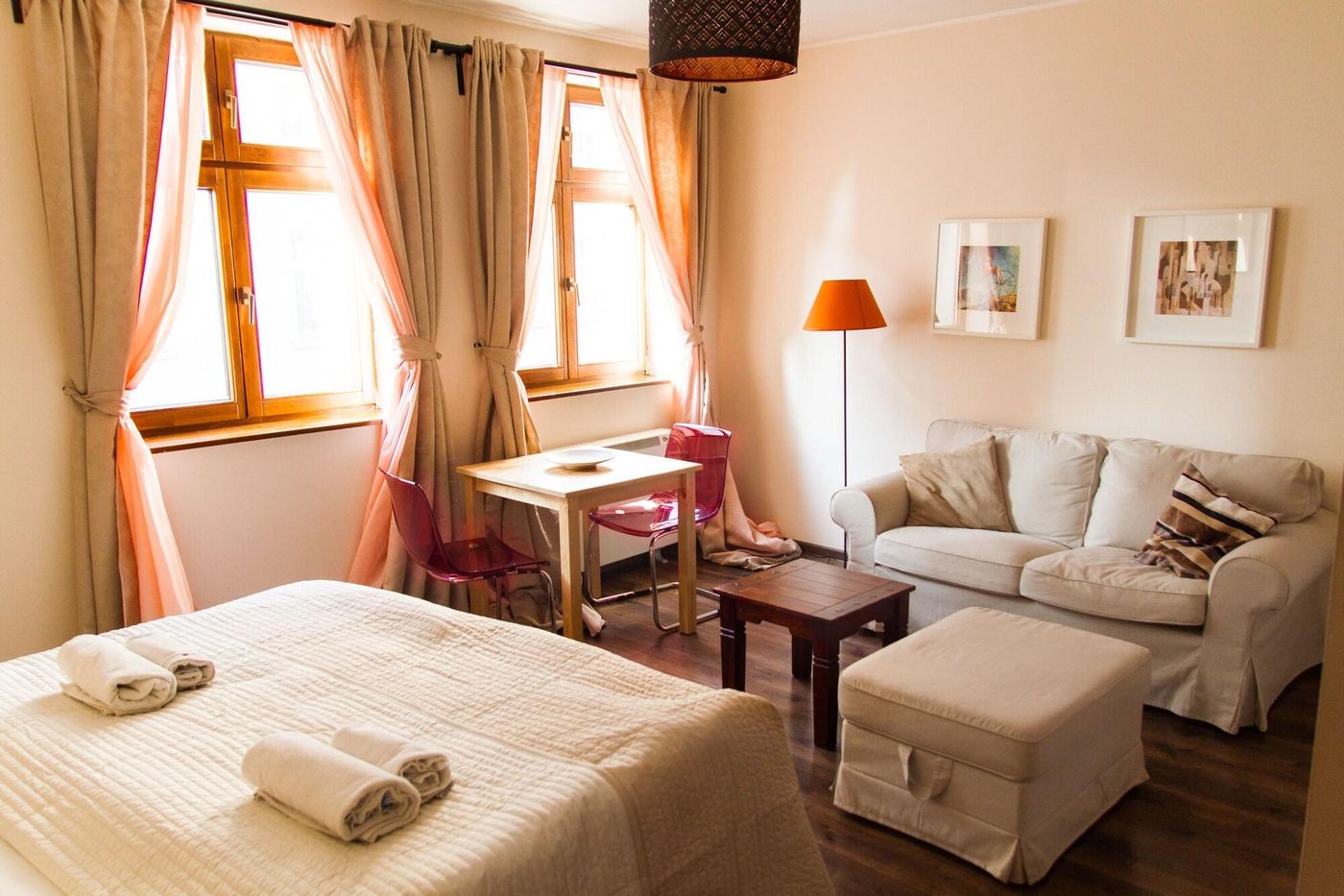 Lounge-Apartments-Room-36