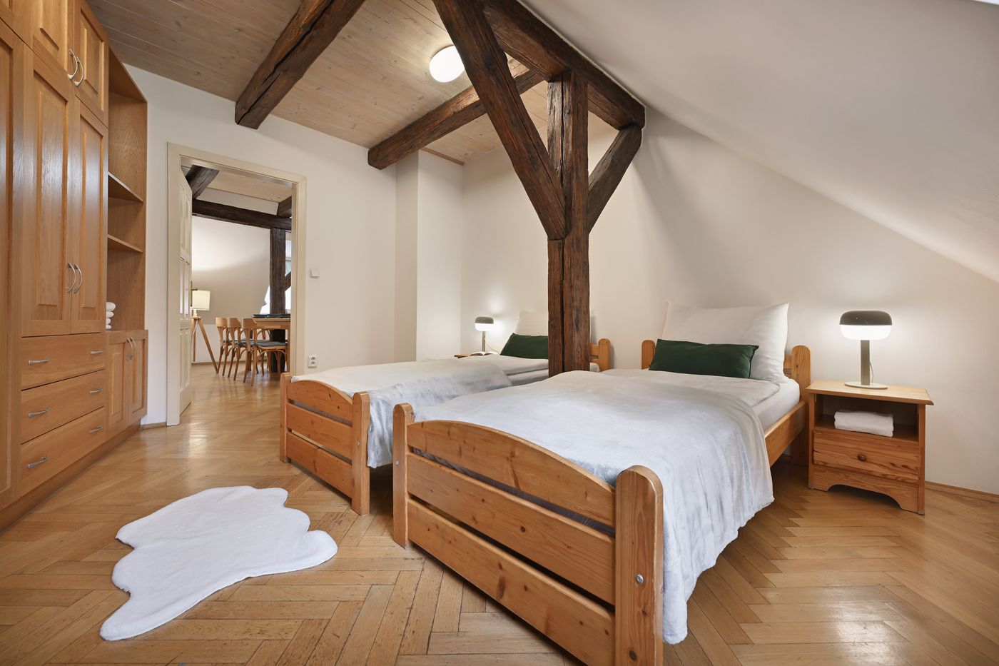 Boutique-Apartments-White-Swan-Room-7