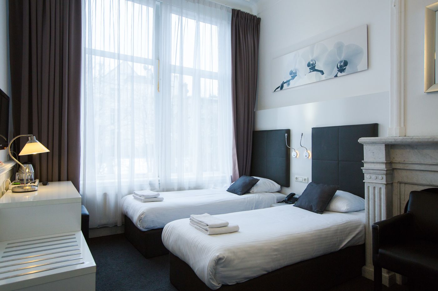 Hotel-Vossius-Vondelpark-Room-10