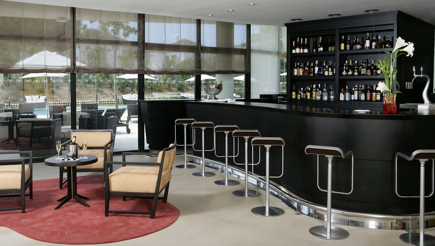 Senator-Banus---Adults-Recommended-Bar-34