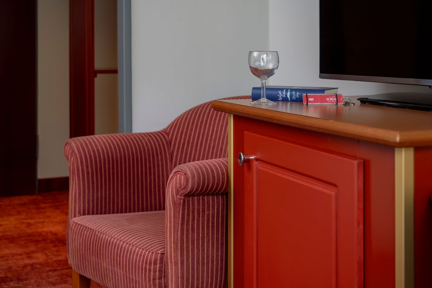 Sorat-Hotel-Berlin-Room-30