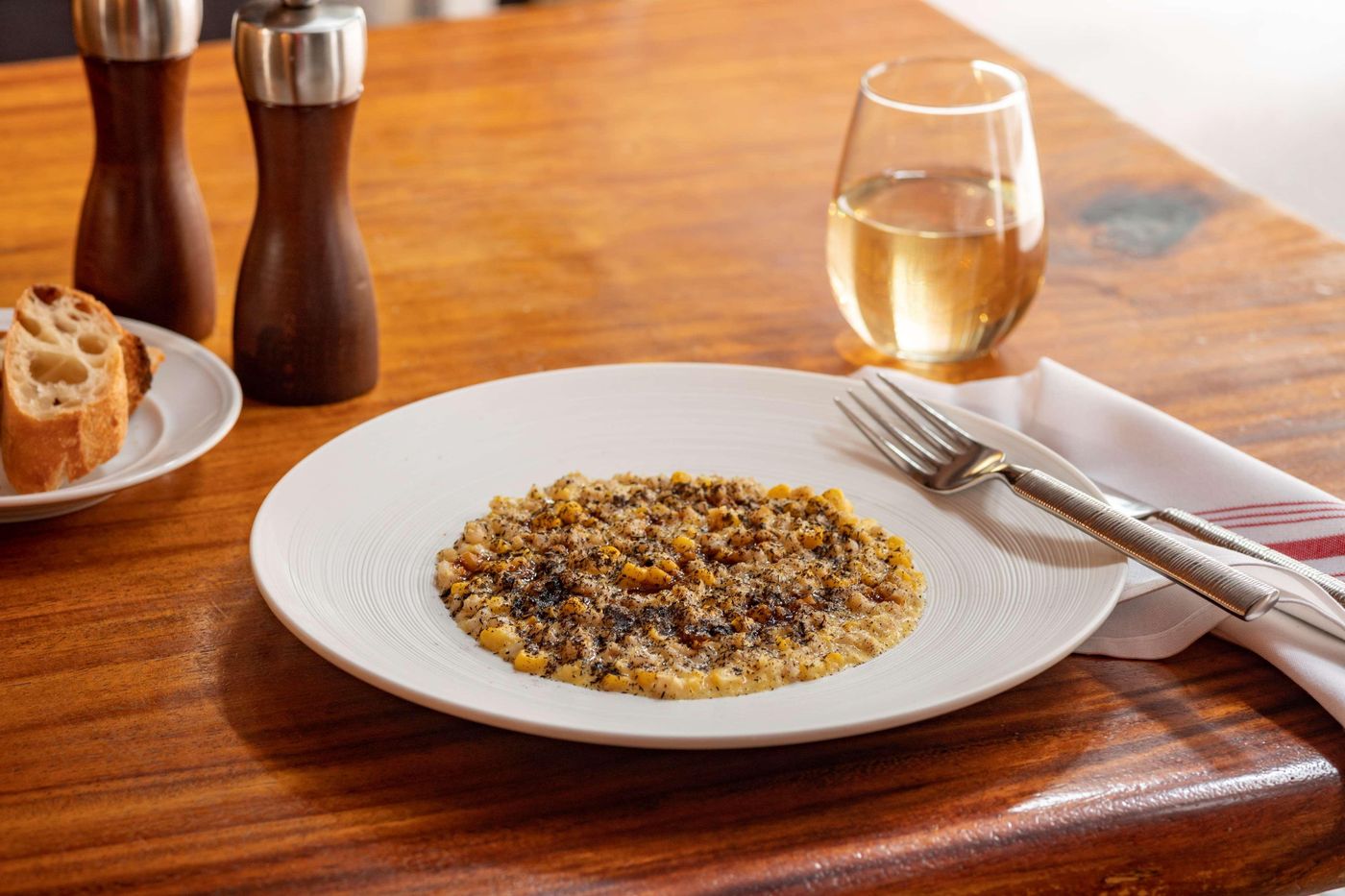 Hyatt-Centric-Wall-Street-New-York-Restaurant-29