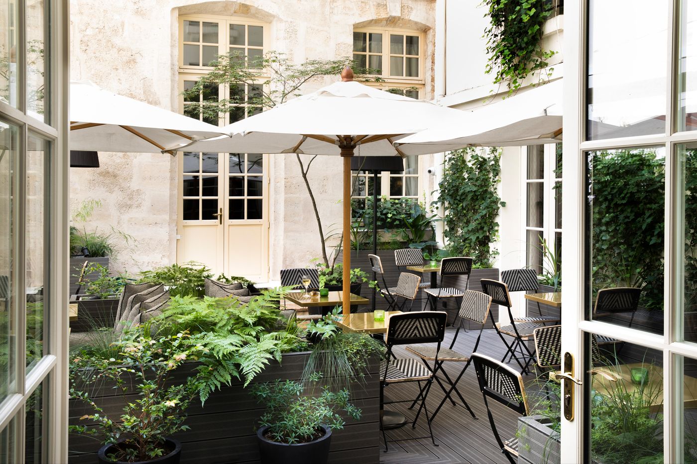 Hotel-DAubusson-Terrace-19