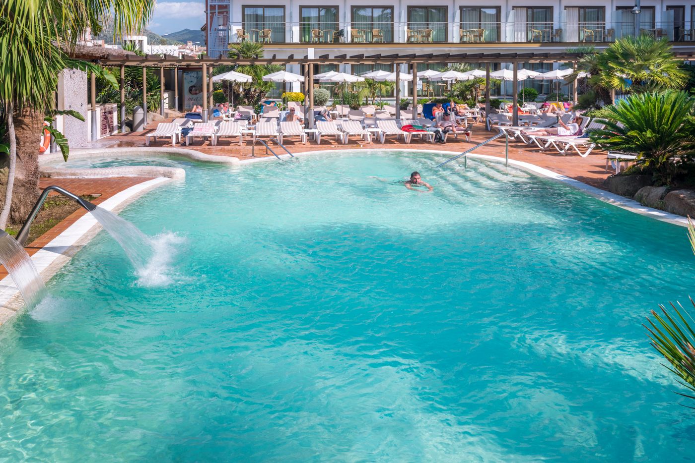 Sumus-Hotel-Stella---Spa---Adults-Recommended-Pool-4