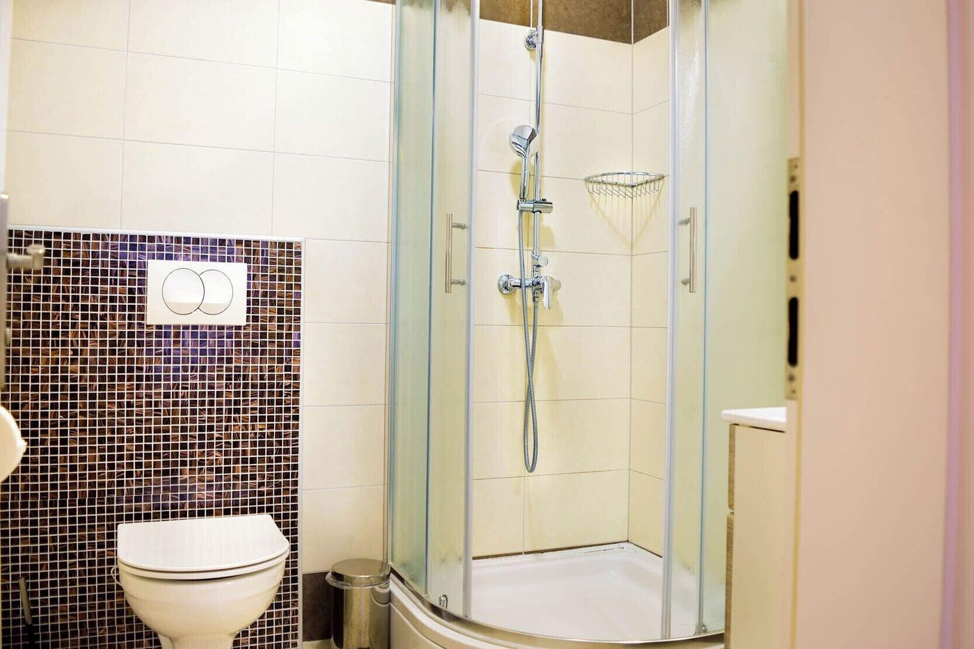 Rilati-Old-Town-Palace-Room-48