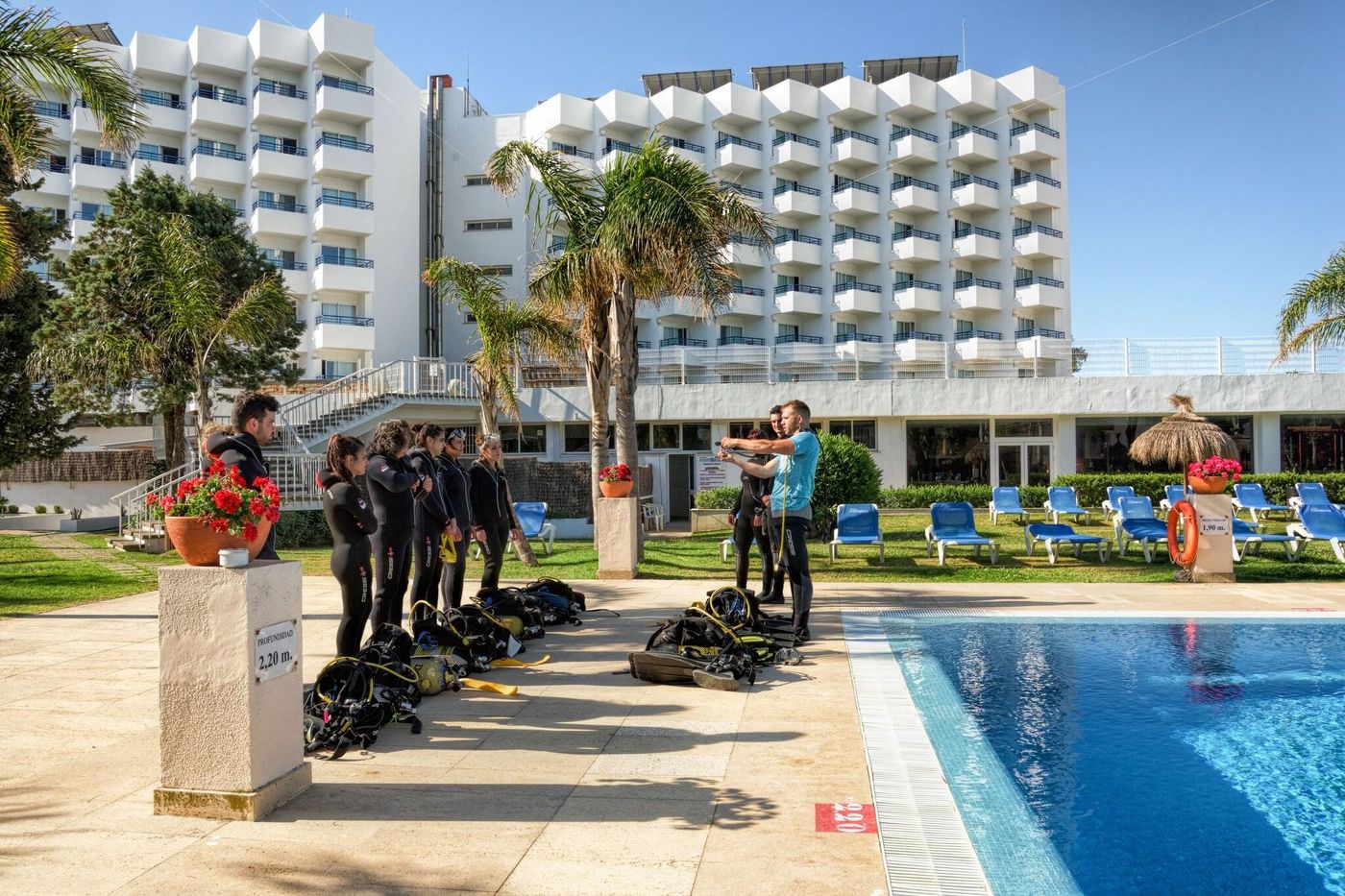 Hotel-Puertobahia---SPA-Pool-14