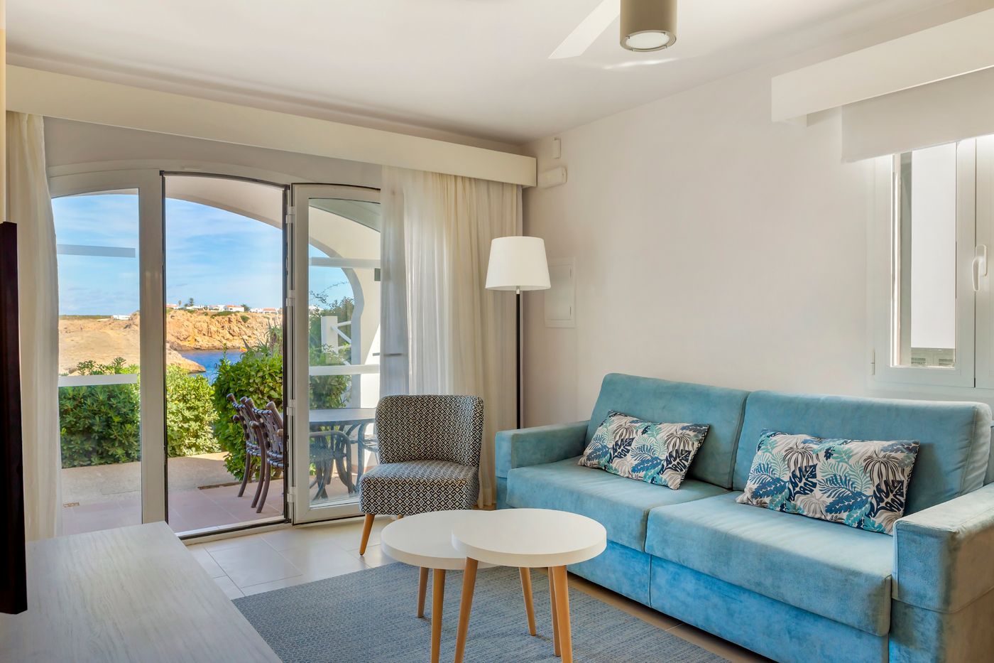 White-Sands-Beach-Club-Room-15