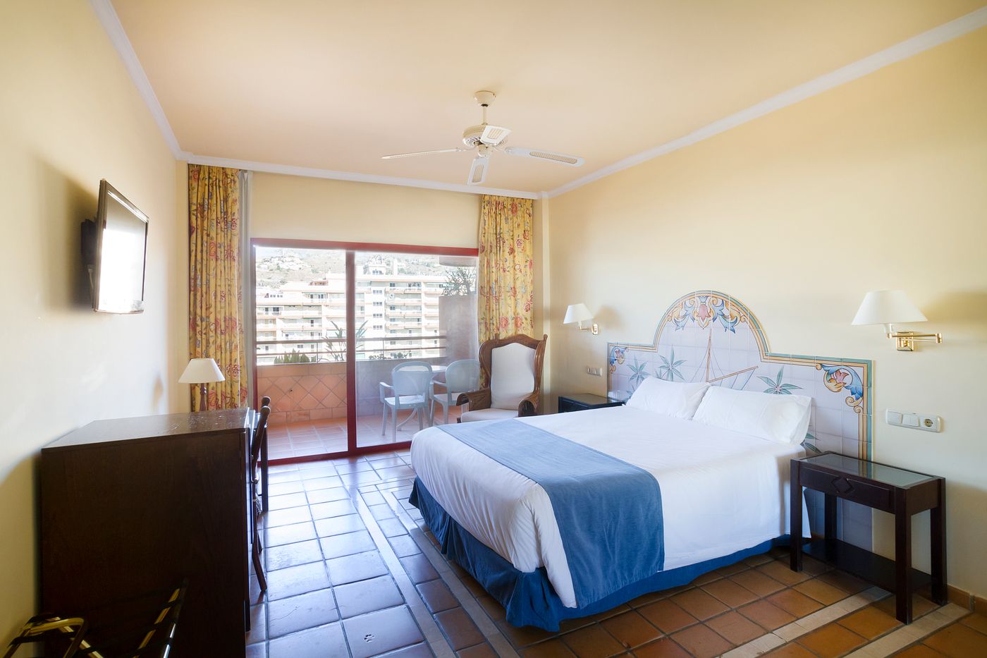 Ibersol-Almunecar-Beach-Spa-Room-17