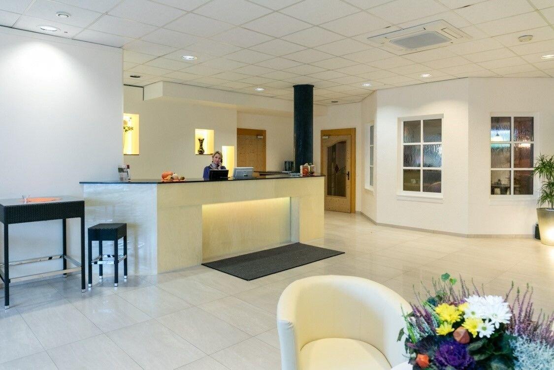 Ysenburger Hof Konferenzhotel - Germany - LANGENSELBOLD  - Lobby - 6