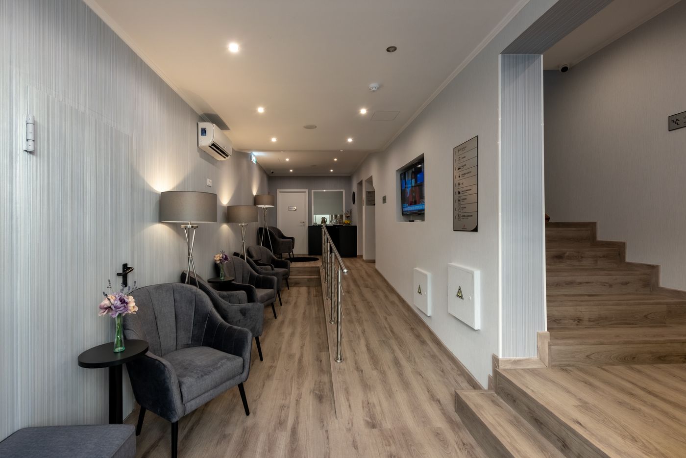 Dinya-Lisbon-Hotel---Lounge-Bar-Lobby-5