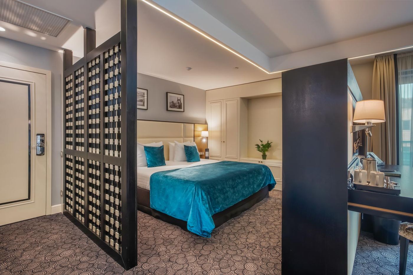 Eurostars-Danube-Budapest-Room-7