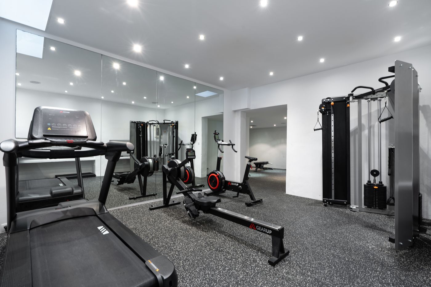 Santorini-Kastelli-Resort-Sports-and-Entertainment-67