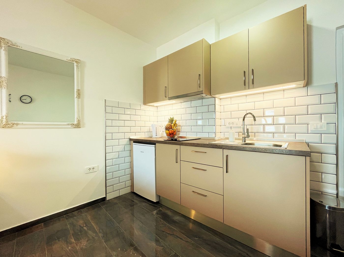 Villa-Sunset-Room-71