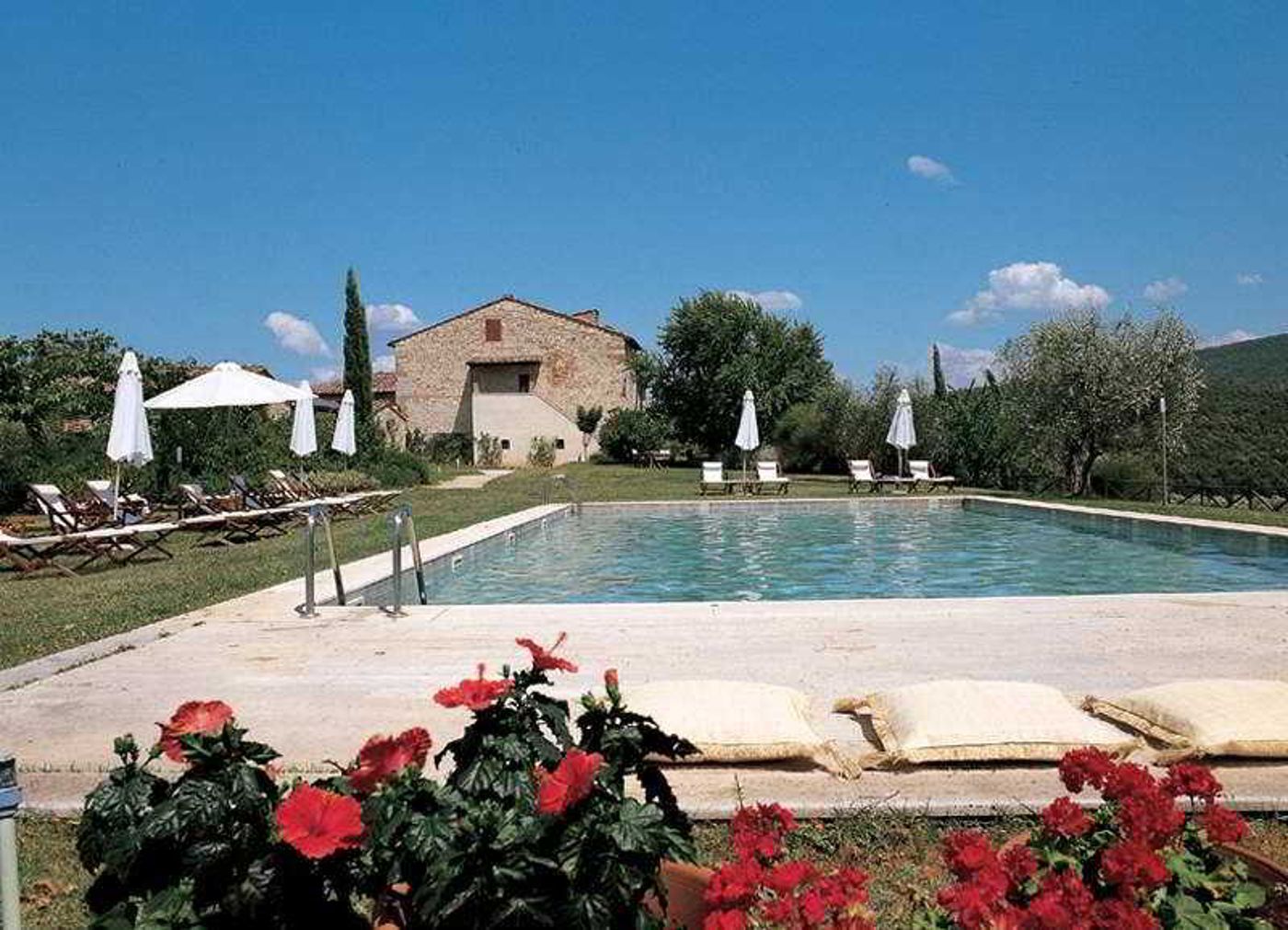 Relais-Castelbigozzi-Pool-23
