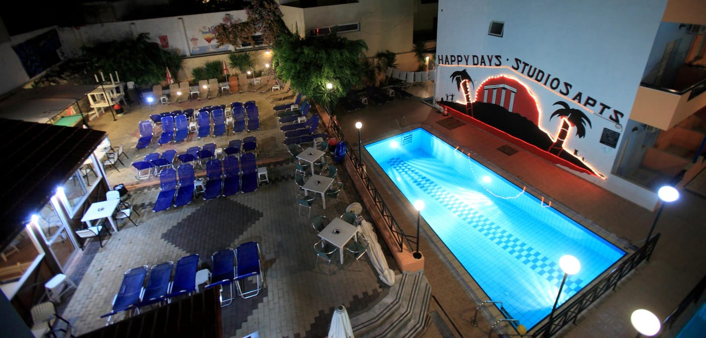 Happy-Days-Studios-Terrace-8