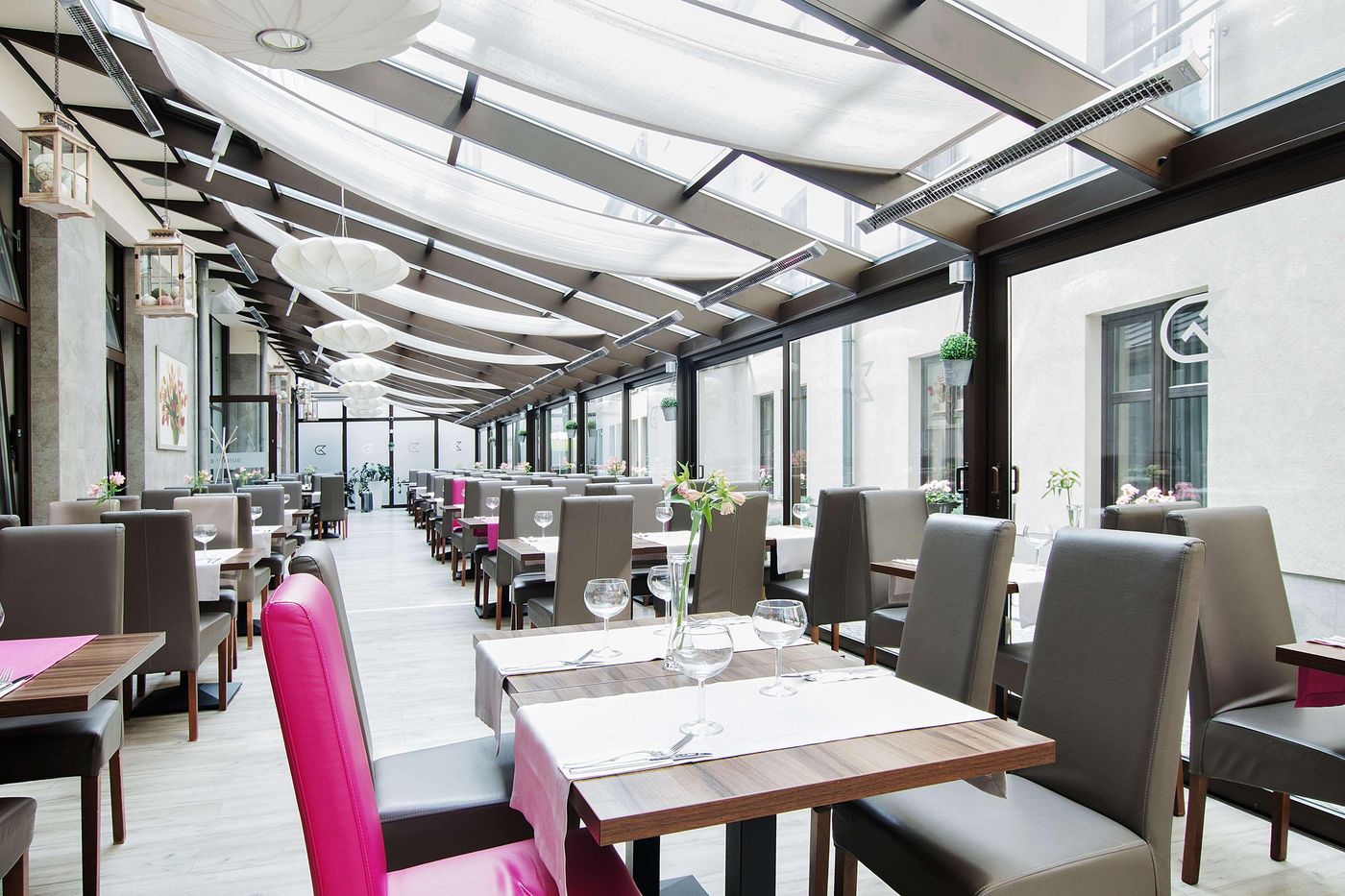 Golden-Tulip-Krakow-City-Center-General-view-37