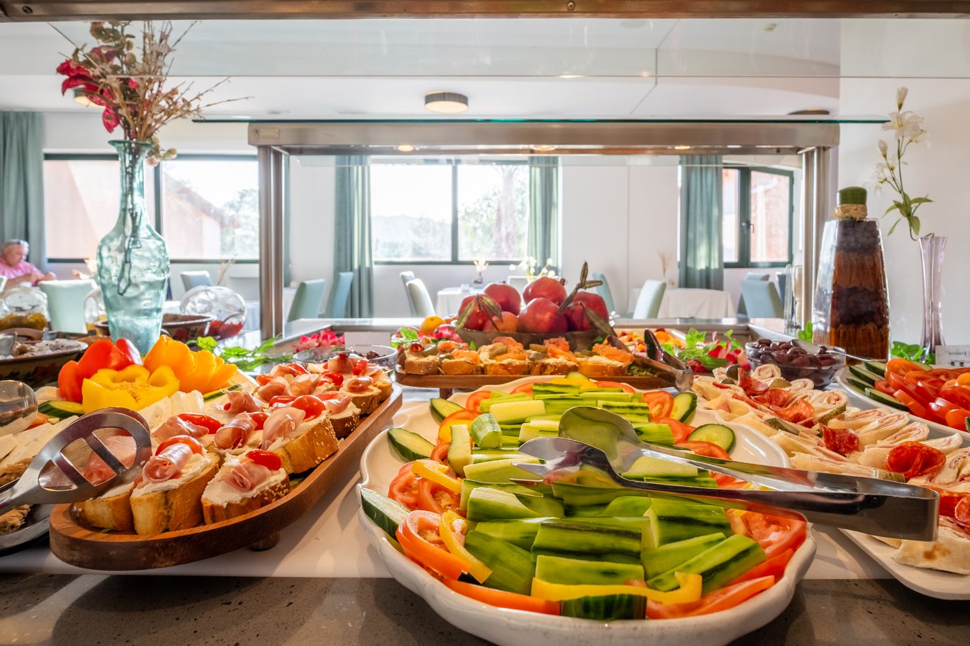 Hotel-Mediterranean-Beach-Restaurant-51