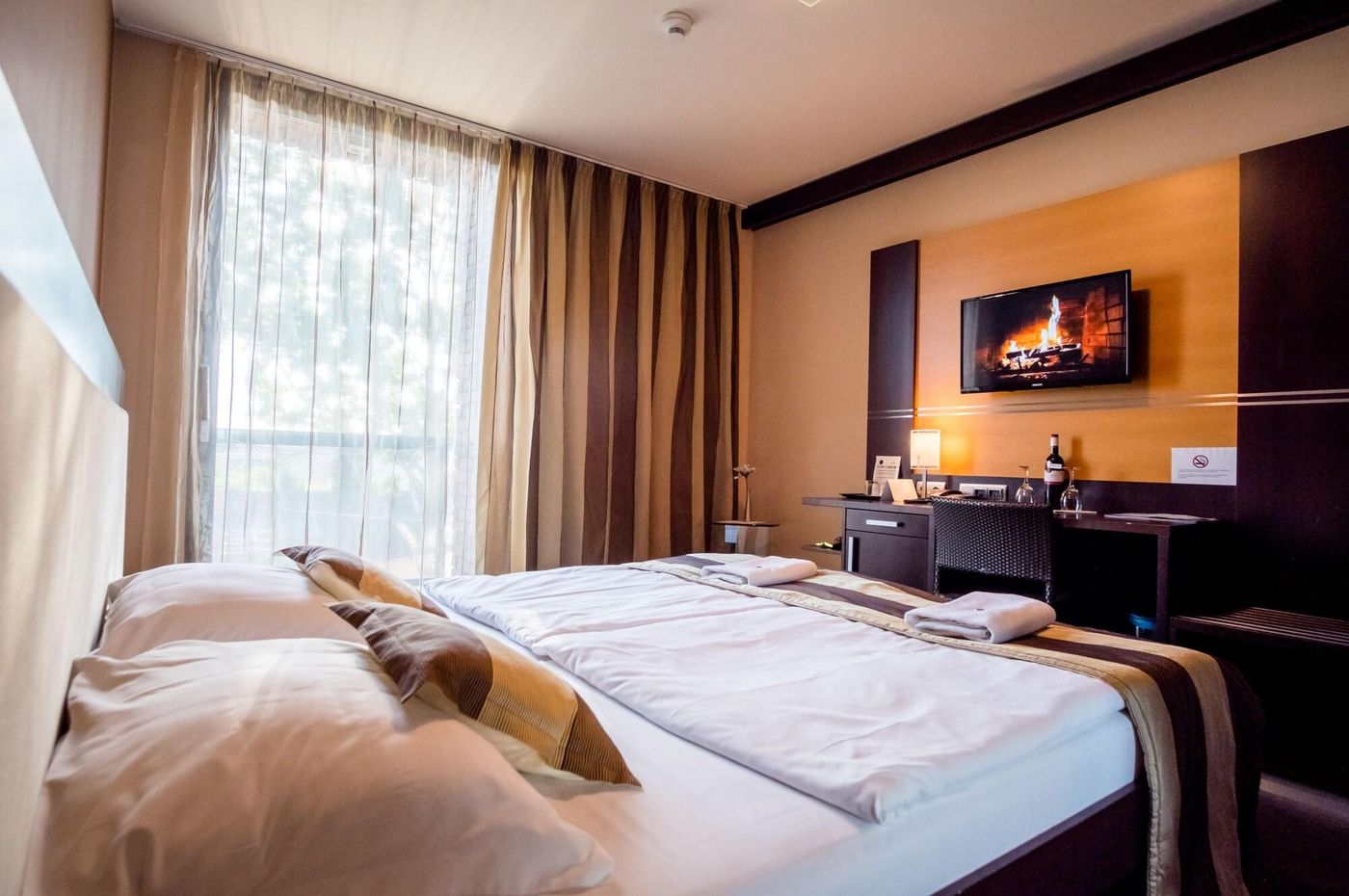 Hotel Dolphin-Slovakia-SENEC-General view-1