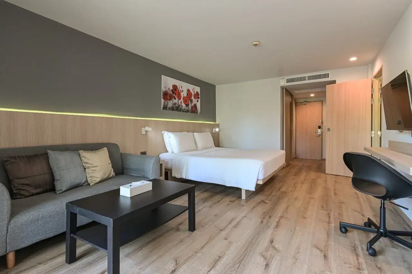 Ramada-by-Wyndham-Phuket-Southsea-Room-32