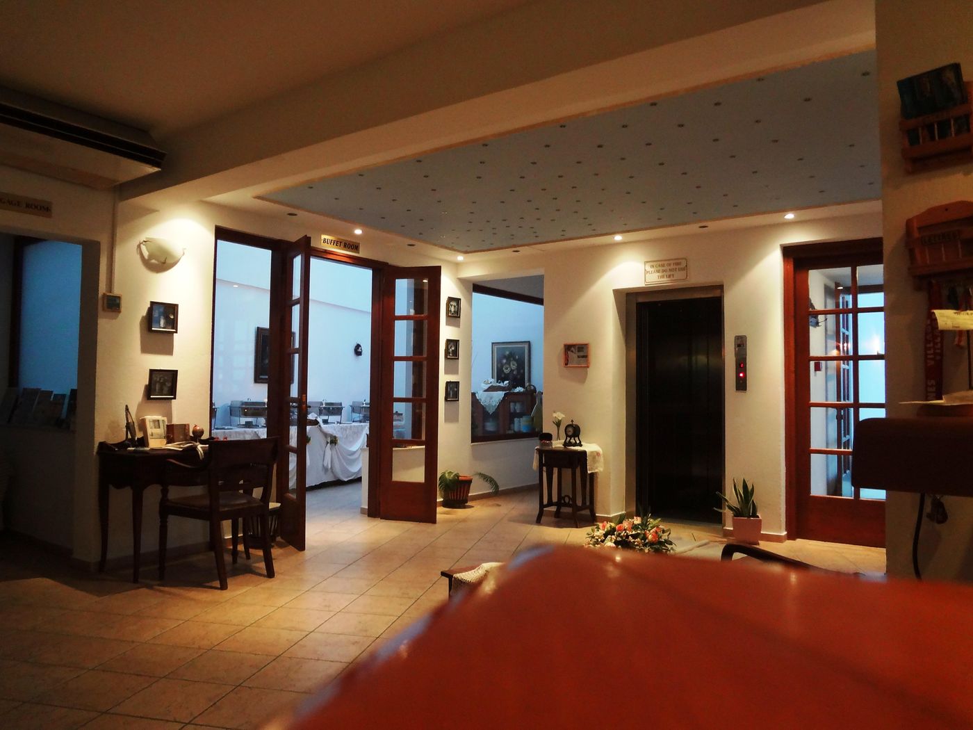 Amazones-Village-Suites-Lobby-30