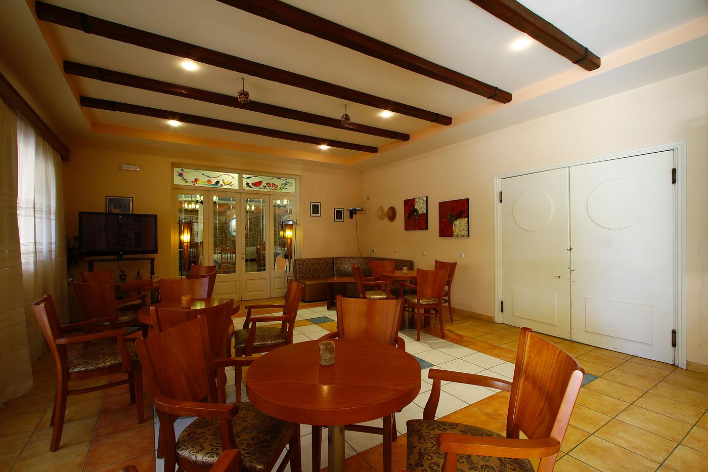 Bintzan-Inn-Lobby-45