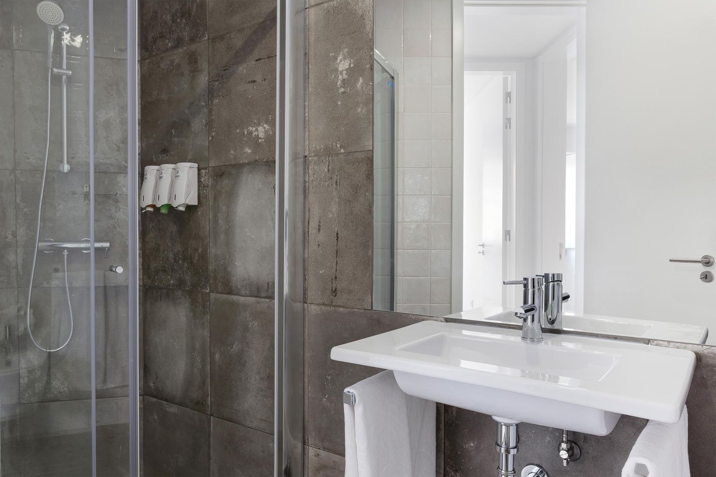 Hello-Lisbon-Rossio-Room-52