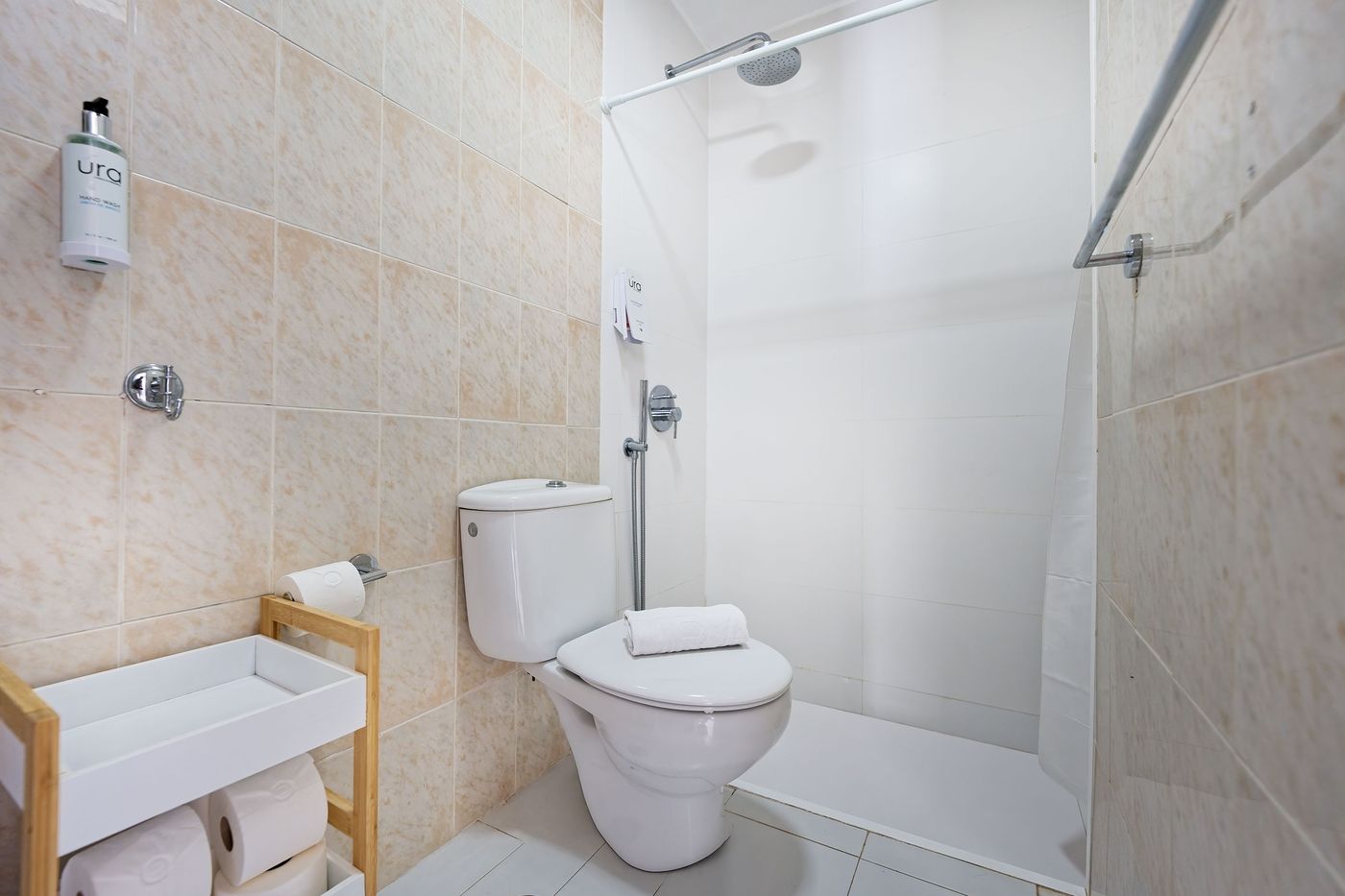 19.08.25 Roslara Apartment