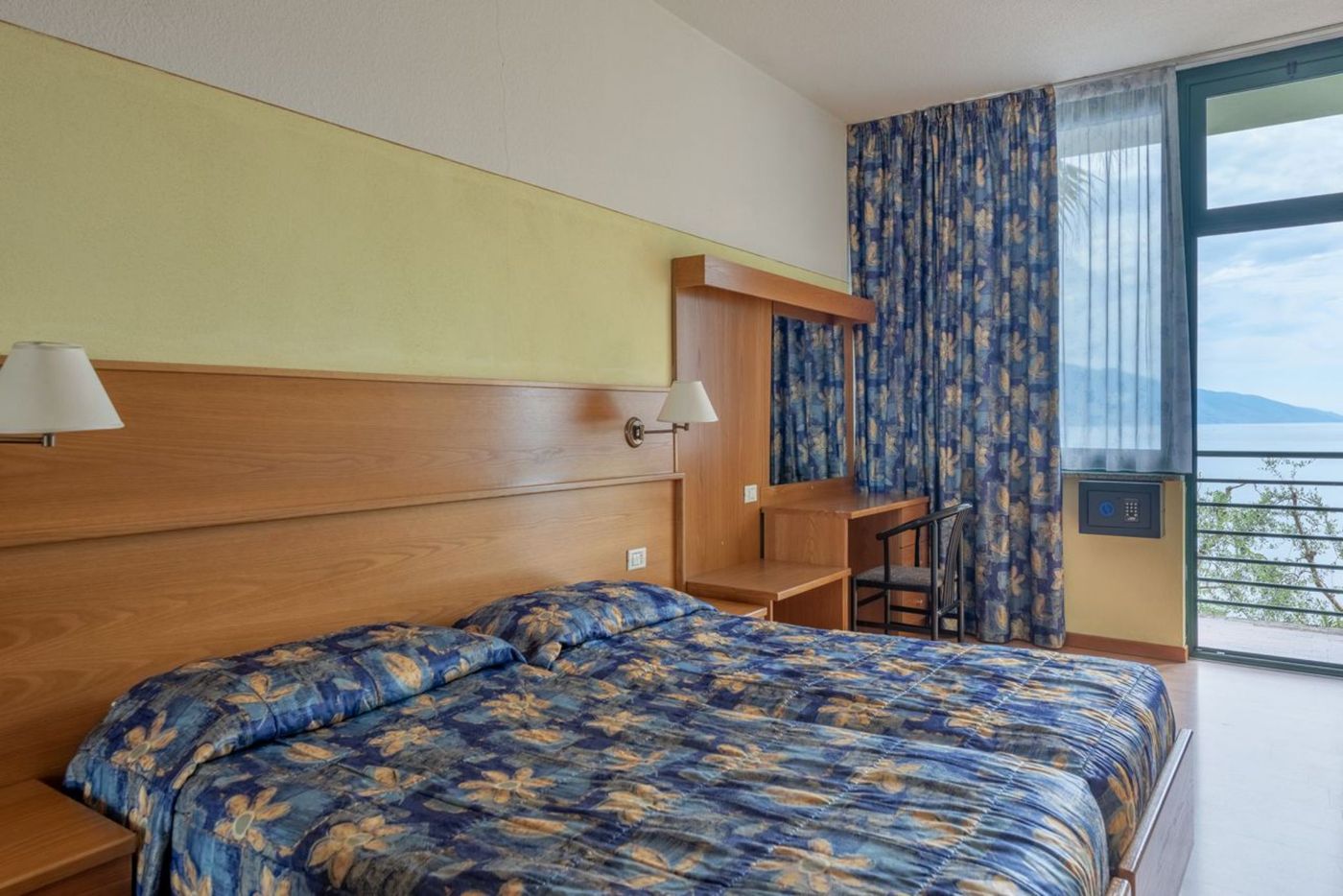 Centro Vacanze La Limonaia-Italy-Limone Sul Garda Bs-Room-3