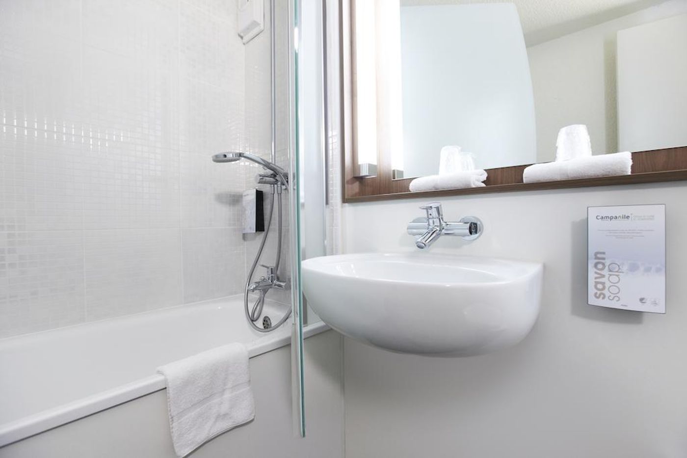 Campanile Rouen Est - Franqueville Saint Pierre-France-Franqueville-St-Pierre-General view-4