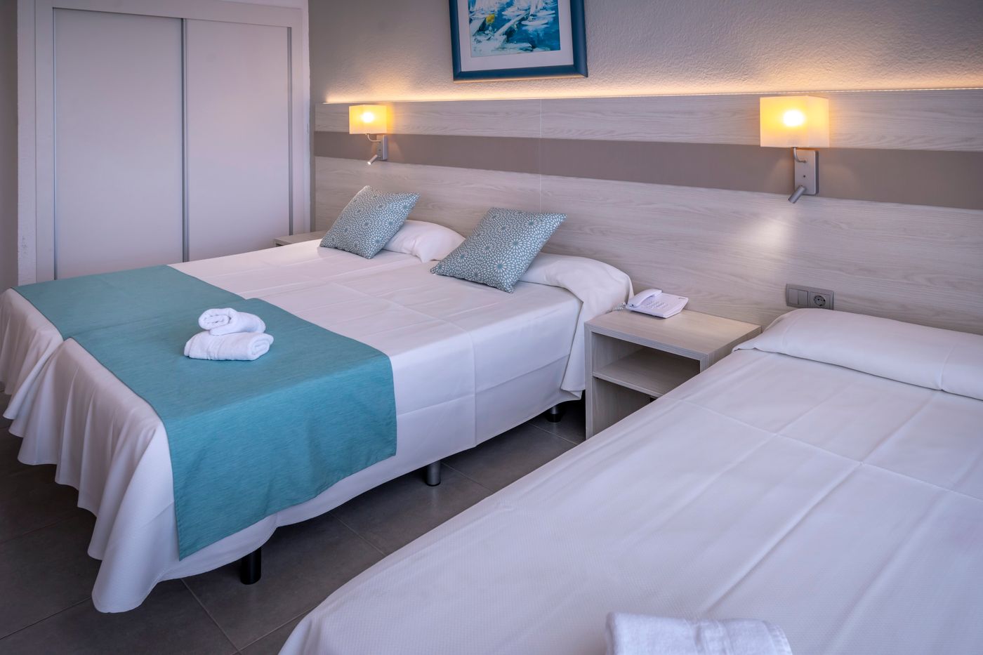 4R-Salou-Park-Resort-I-Room-27