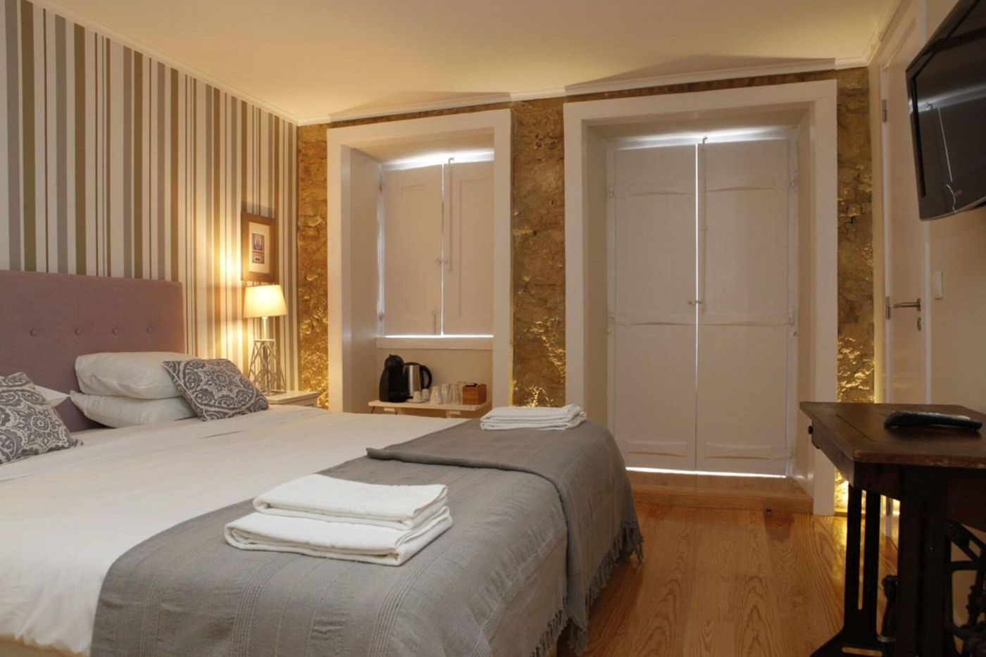 Flores-Guest-House-Room-38