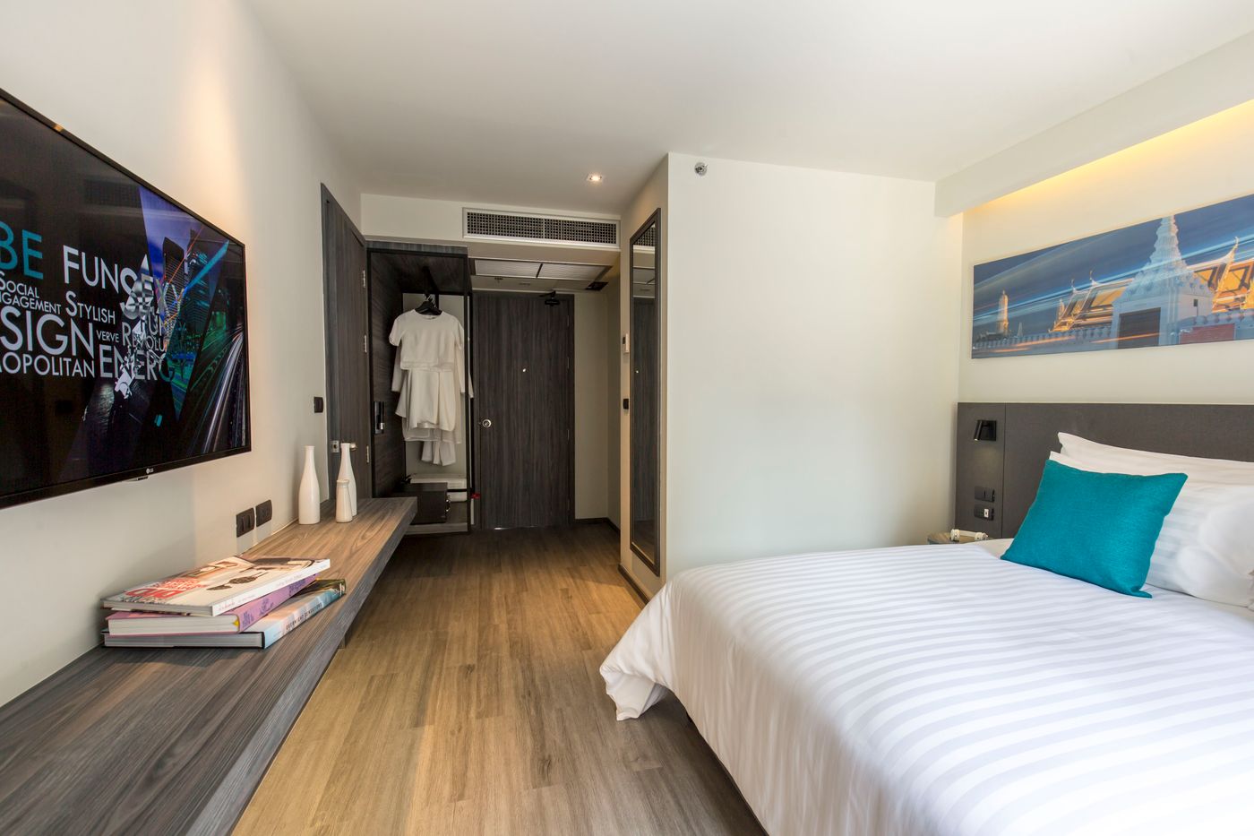 Cross-Vibe-Bangkok-Sukhumvit-Room-30