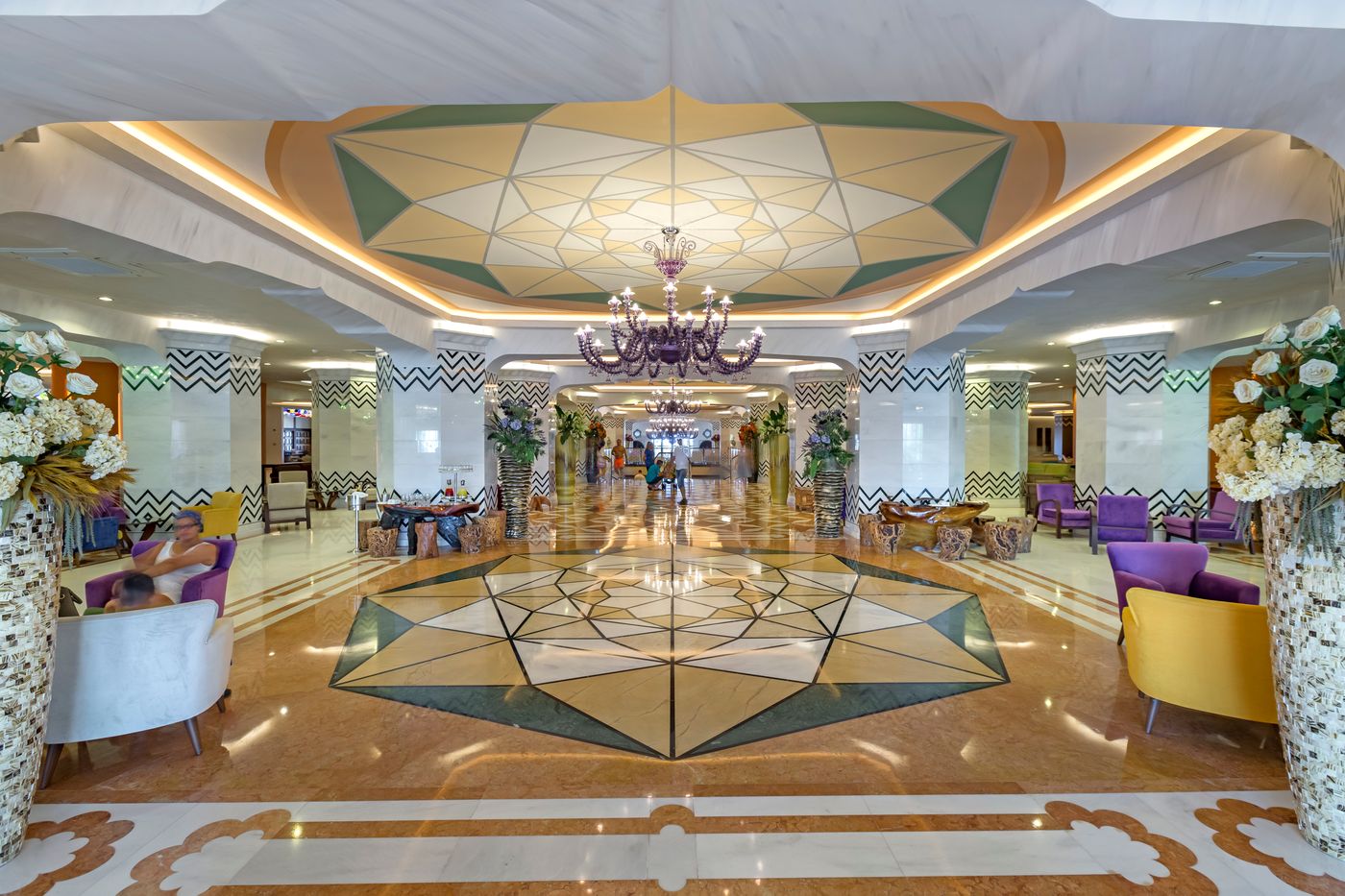 Royal-Taj-Mahal-Lobby-60