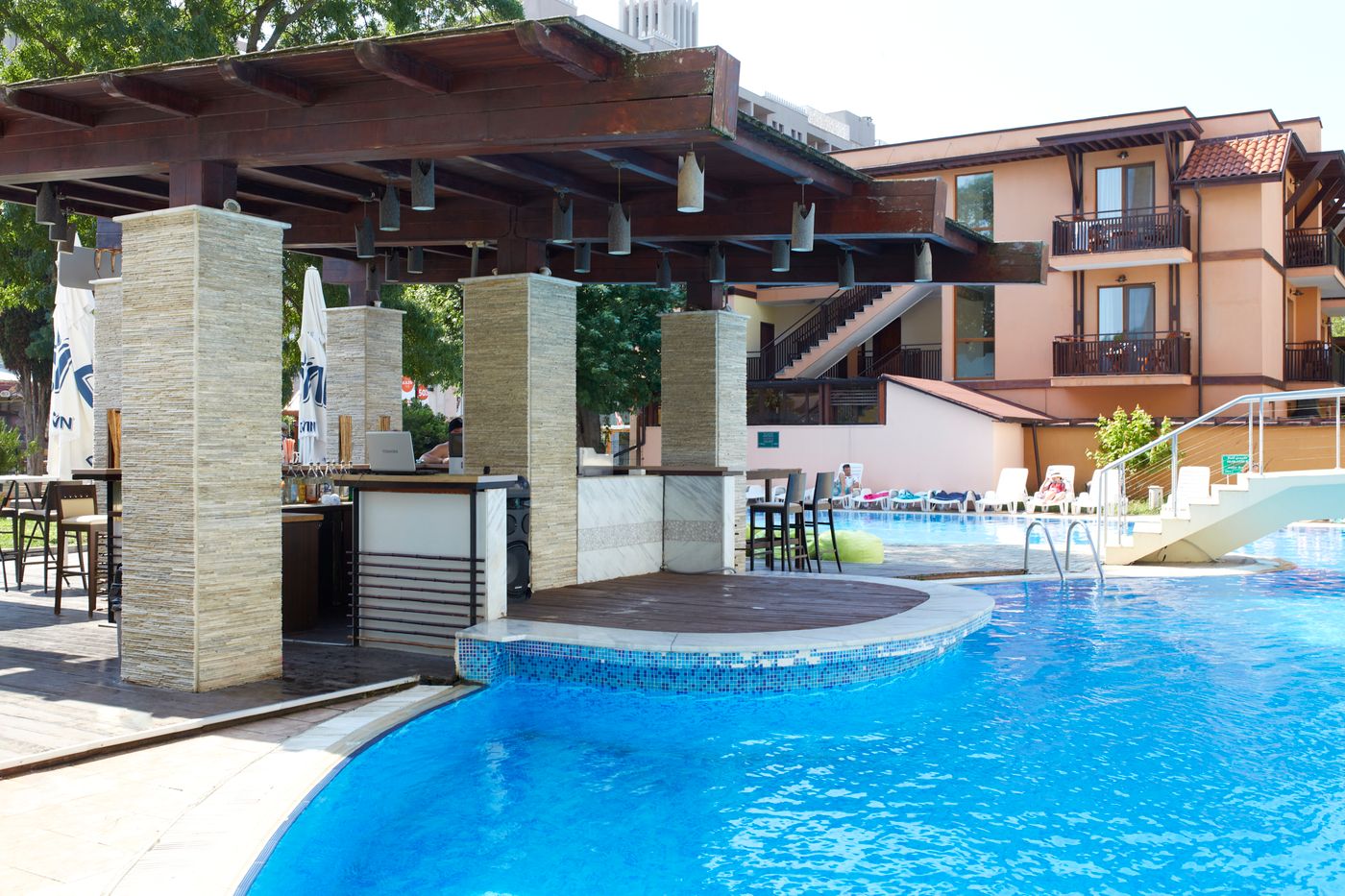 Grand-Hotel-Nirvana---Sunny-Beach-Bar-8