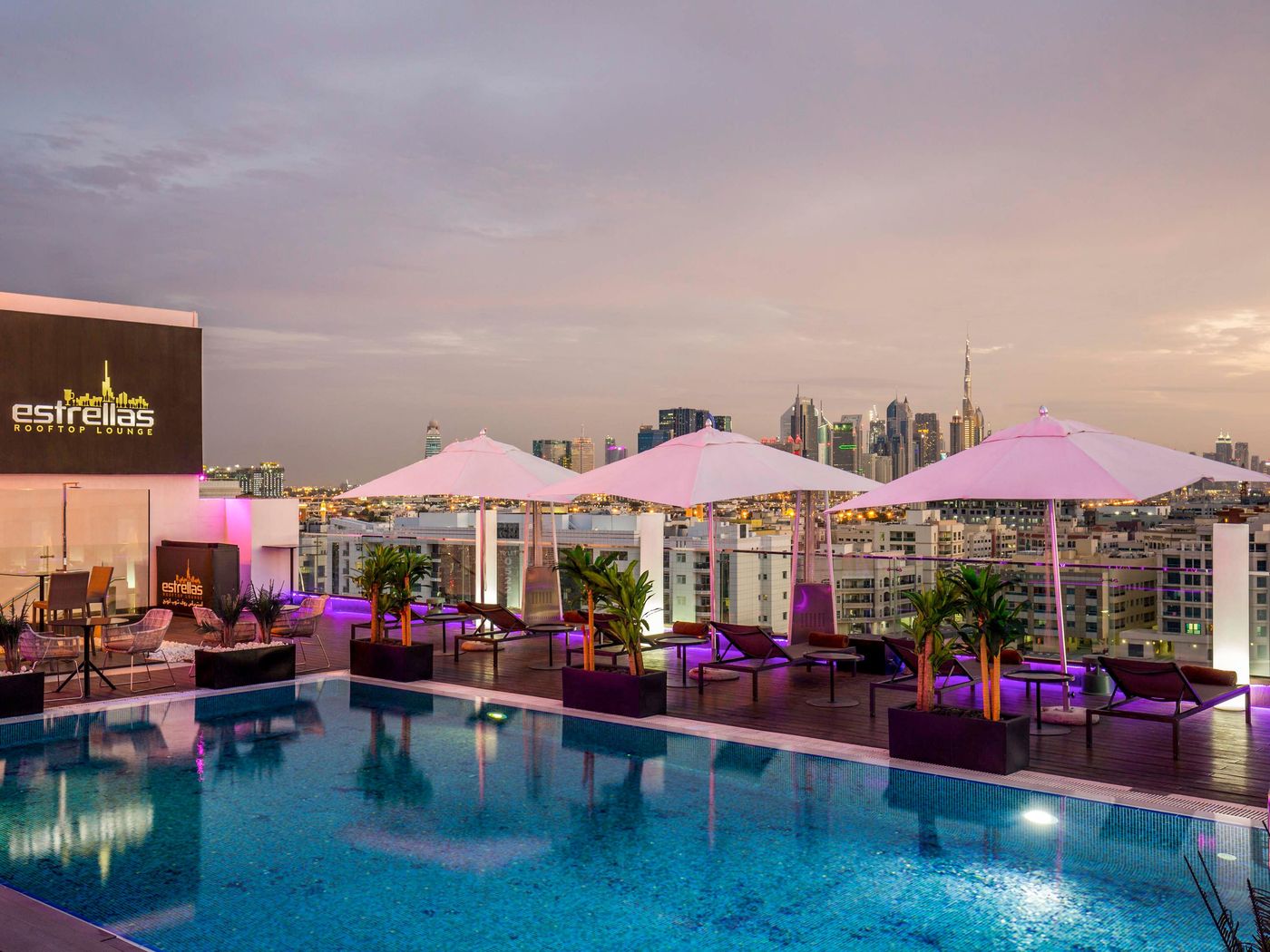 The-Canvas-Dubai--McGallery-by-Sofitel--Melia-Dubai--Bar-6