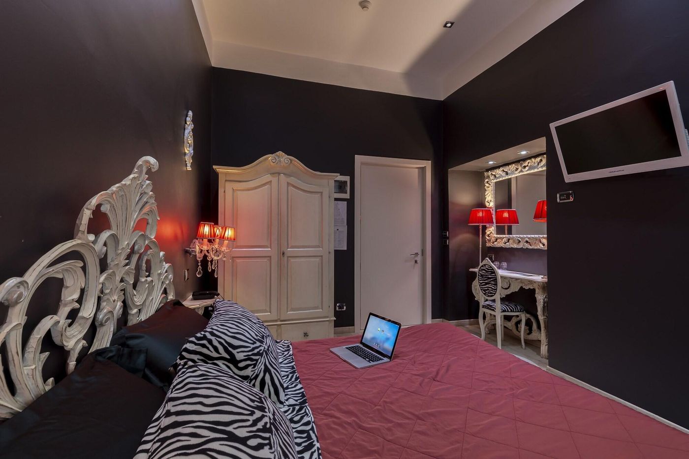 Columbia-Charming-Spa-Room-59