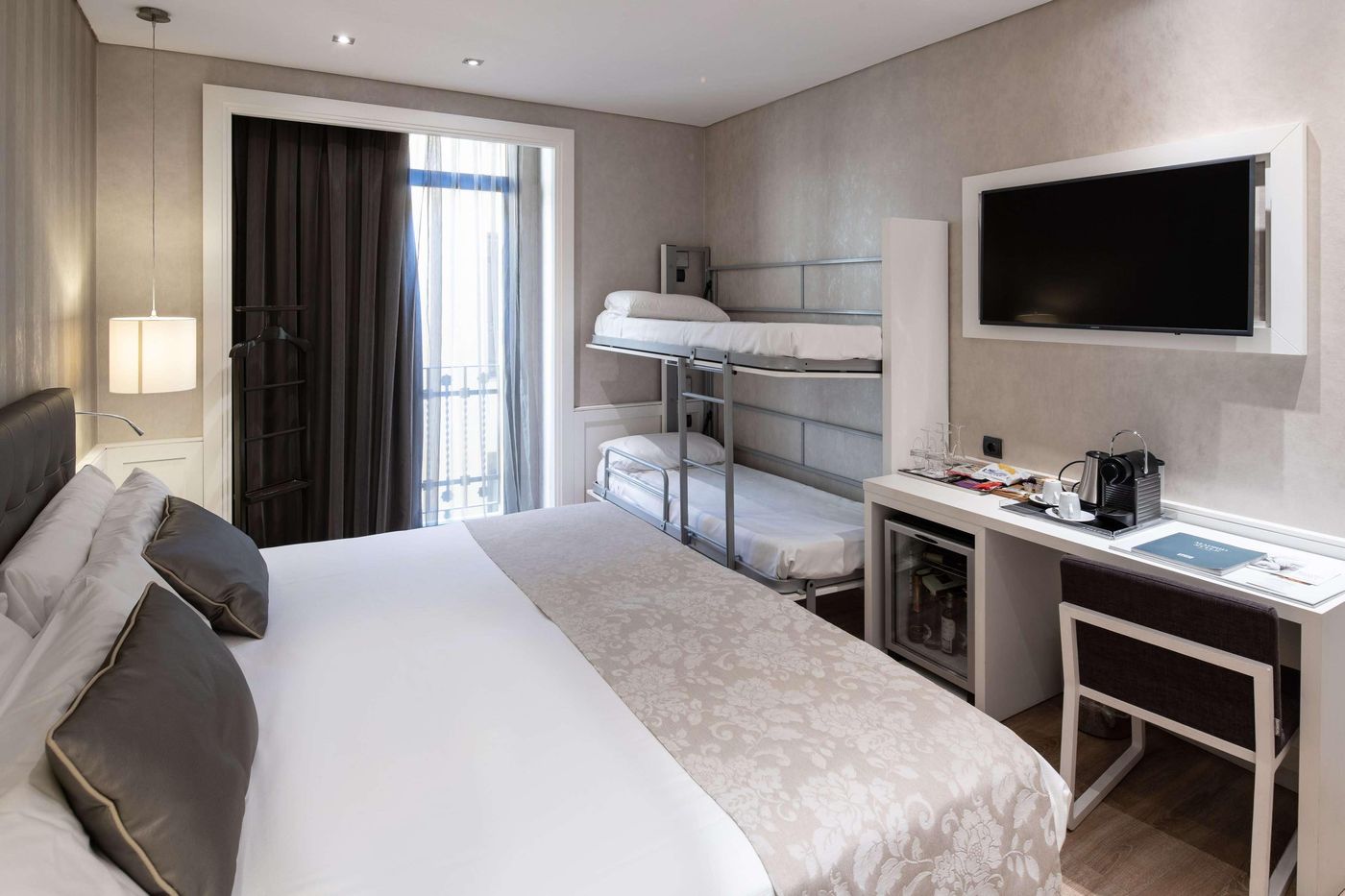 Catalonia-Puerta-del-Sol-Room-10