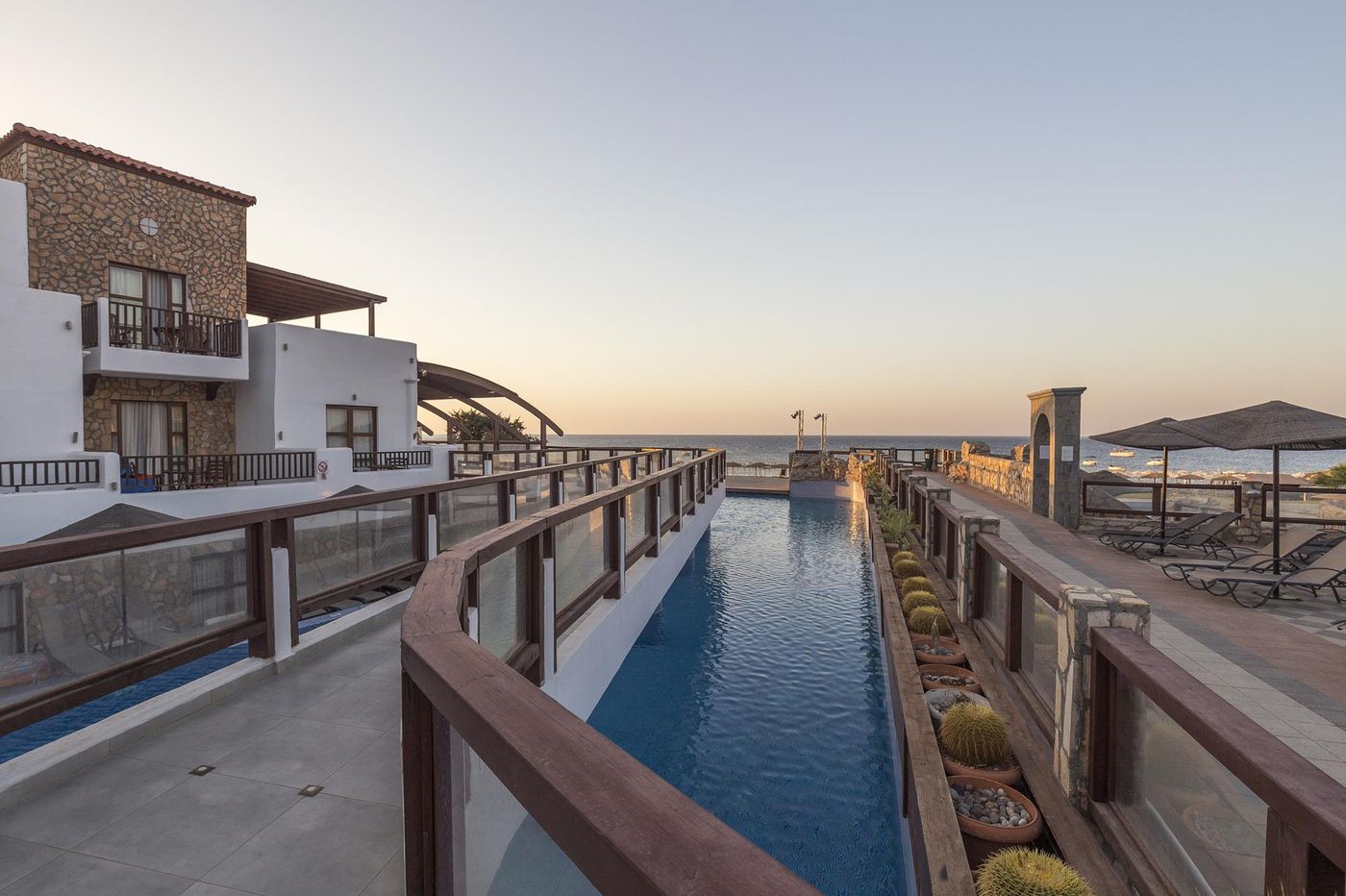 Costa-Lindia-Beach-General-view-7