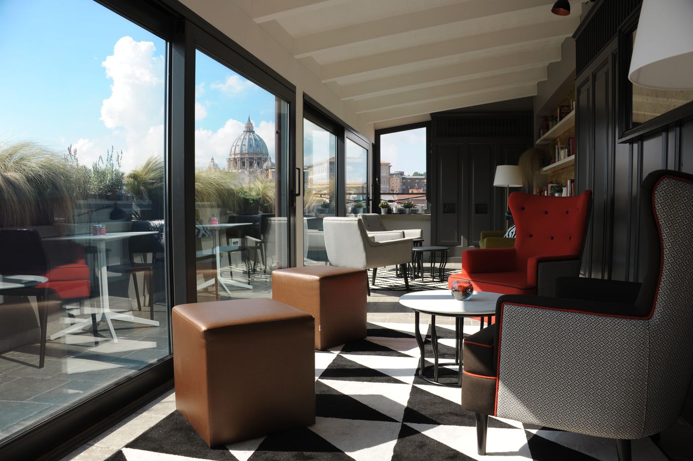 Residence-Trianon-Borgo-Pio-Terrace-12